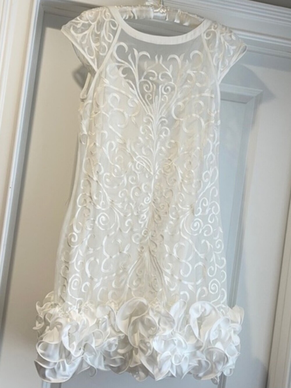 Guess Women's White Floral-Lace Ruffled-Hem Sheath Dress